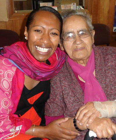 Una Lalagavesi with Tasmanian-Aboriginal elder Auntie Girlie Purdon
